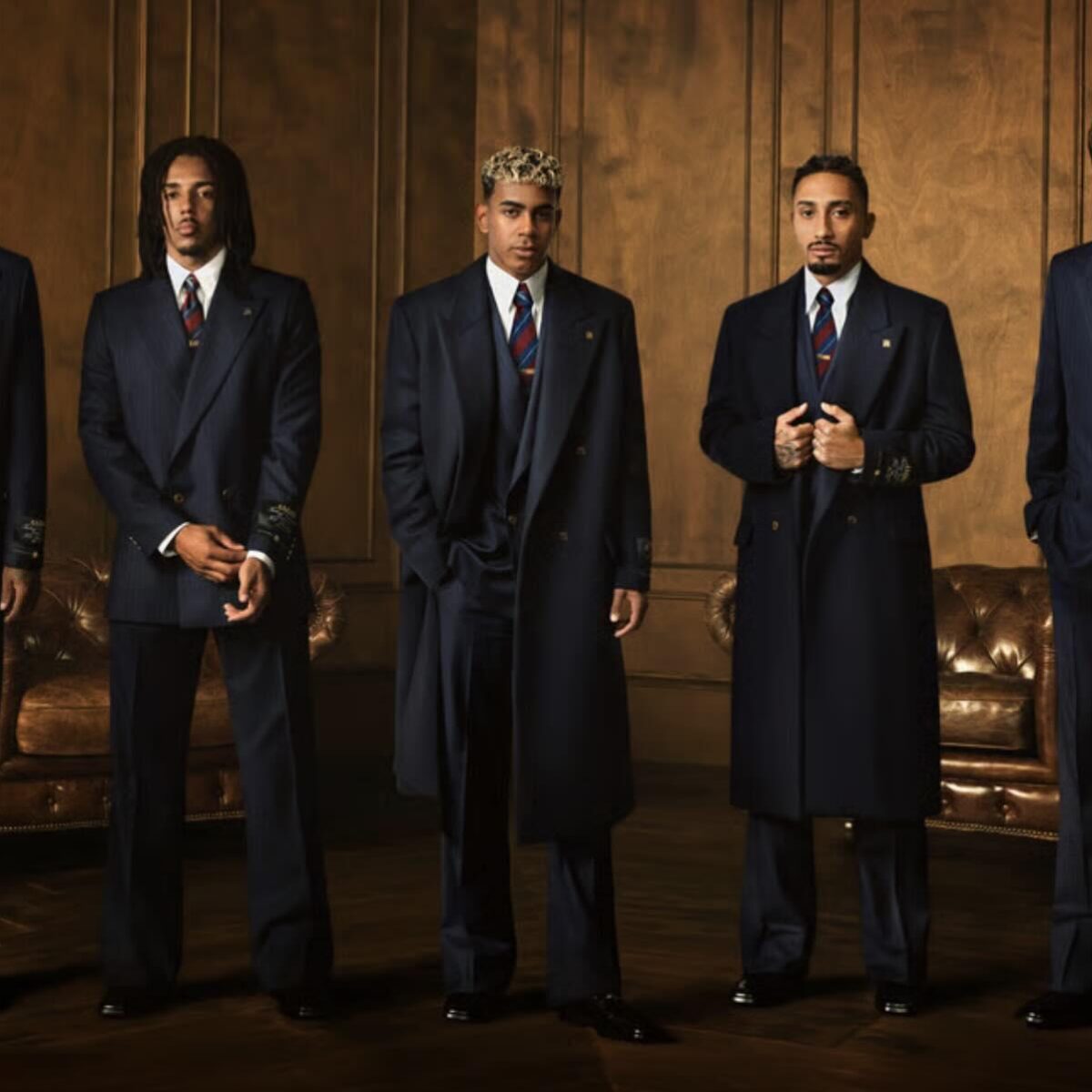 Players pf FC Barcelona wearing Amiiri